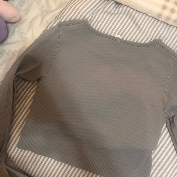 Lululemon Ribbed Gray Ribbed Top - Picture 3 of 4